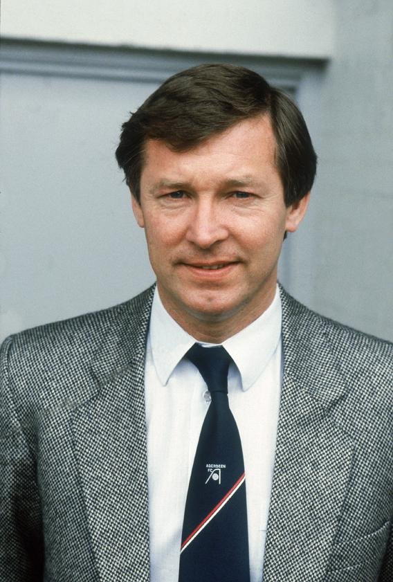 UnitedAJ's tweet photo. WE DIDNT CHEAT OUR WAY TO TROPHIES 

THE GREATEST MANAGER TO EVER EXIST https://t.co/2jWNRj0kJ2