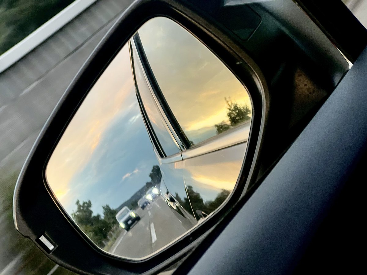 mm0520s's tweet photo. 車の運転ありがとう
運転中、空いた手でそっと手をつないでくれるのが好き♡

心地良すぎて寝ちやってごめんね…I˙꒳��˙)笑 https://t.co/GkpoeUTDeF