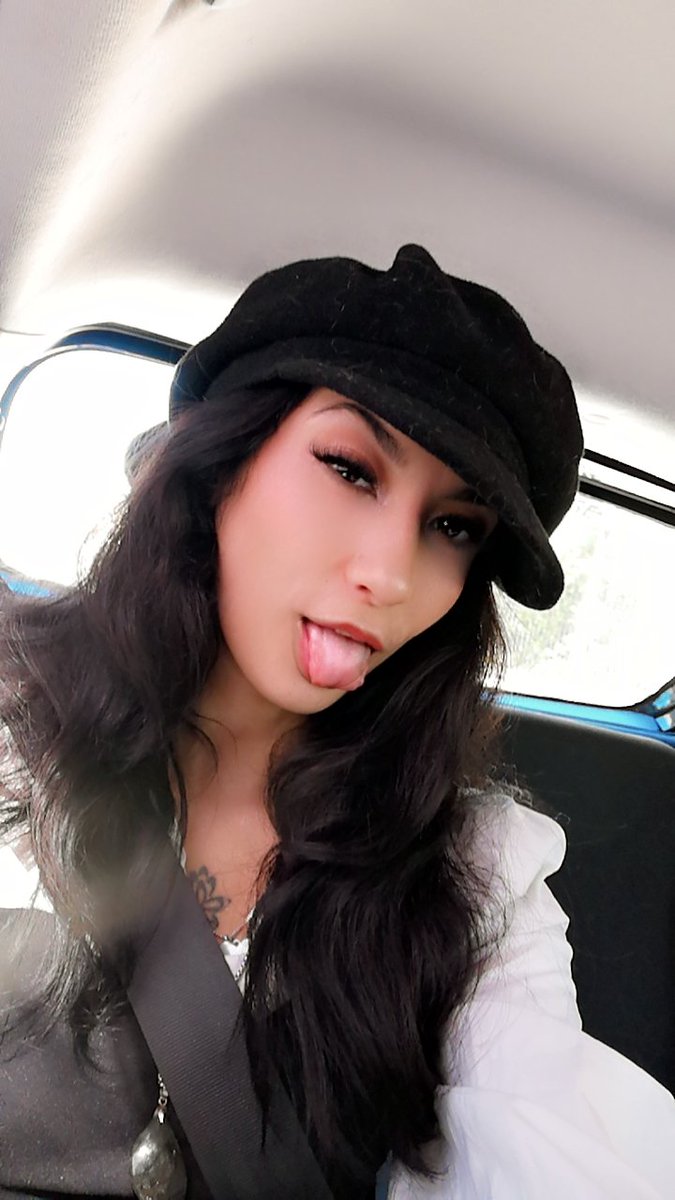 Mmakeushh's tweet photo. Je reviens en force pour vous dépouillez et vous dressé mes slp !

Reel et virtuel !

#soumis #sub #larbin #domina #moneyslave #slave #moneymiss #findomfr #sissy #findomslave #paypig #feet #sub #pied #feetgirl https://t.co/q7igCZQjBb