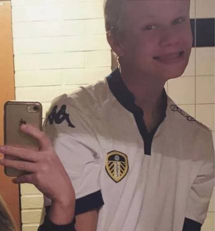 KrisSmith98's tweet photo. Pick up the phone, and start dialling @LUFC📞 https://t.co/Dd5X4SihnI