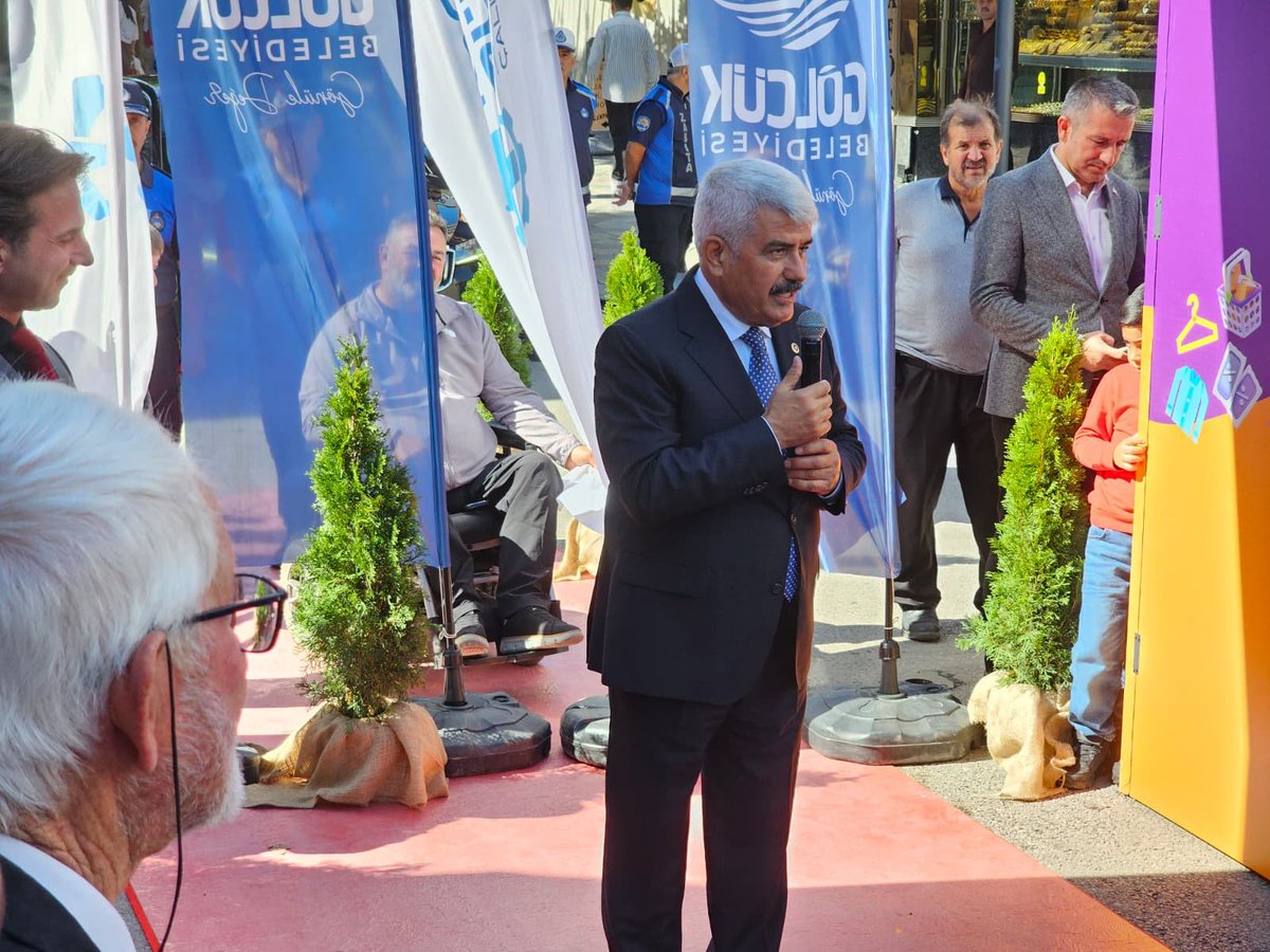 ProfDrHulagu's tweet photo. 📍 Gölcük

Gölcük Alışveriş Festivali’nin açılışına katılarak esnafımız ve hemşehrilerimizle bir araya geldik.

27 Eylül’e kadar devam edecek festivalin, Gölcük’ümüzün ticari hayatına hareketlilik kazandırmasını ve esnaf kardeşlerimiz için bereketli kazançlara vesile olmasını diliyorum.

Festivalin düzenlenmesinde emeği geçen tüm kurumlarımıza, esnafımıza ve katkı sunan herkese teşekkür ediyorum. 🇹🇷