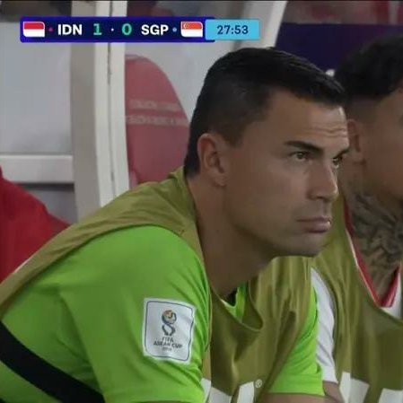 TimnasXtra's tweet photo. Never thought we’d have a LaLiga keeper on our bench 😭 https://t.co/WUqUowhaLT