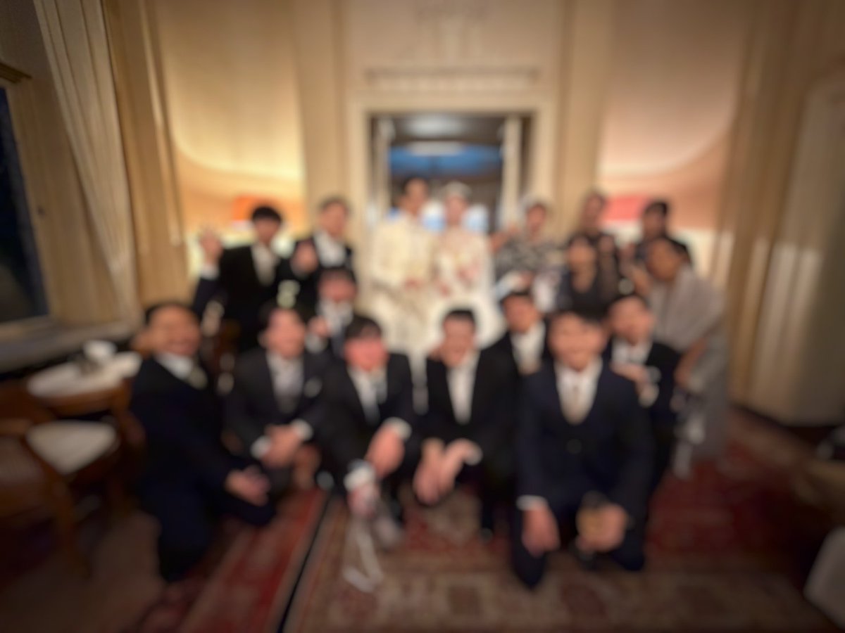 ryunenlab's tweet photo. 先日は留サー元代表の結婚式でした🤵
サークル設立から7年、このような機会に立ち会えた事に非常に感慨深い気持ちでおります！

#クロッカスOB会 #祝結婚 https://t.co/8xNf9dWAIZ