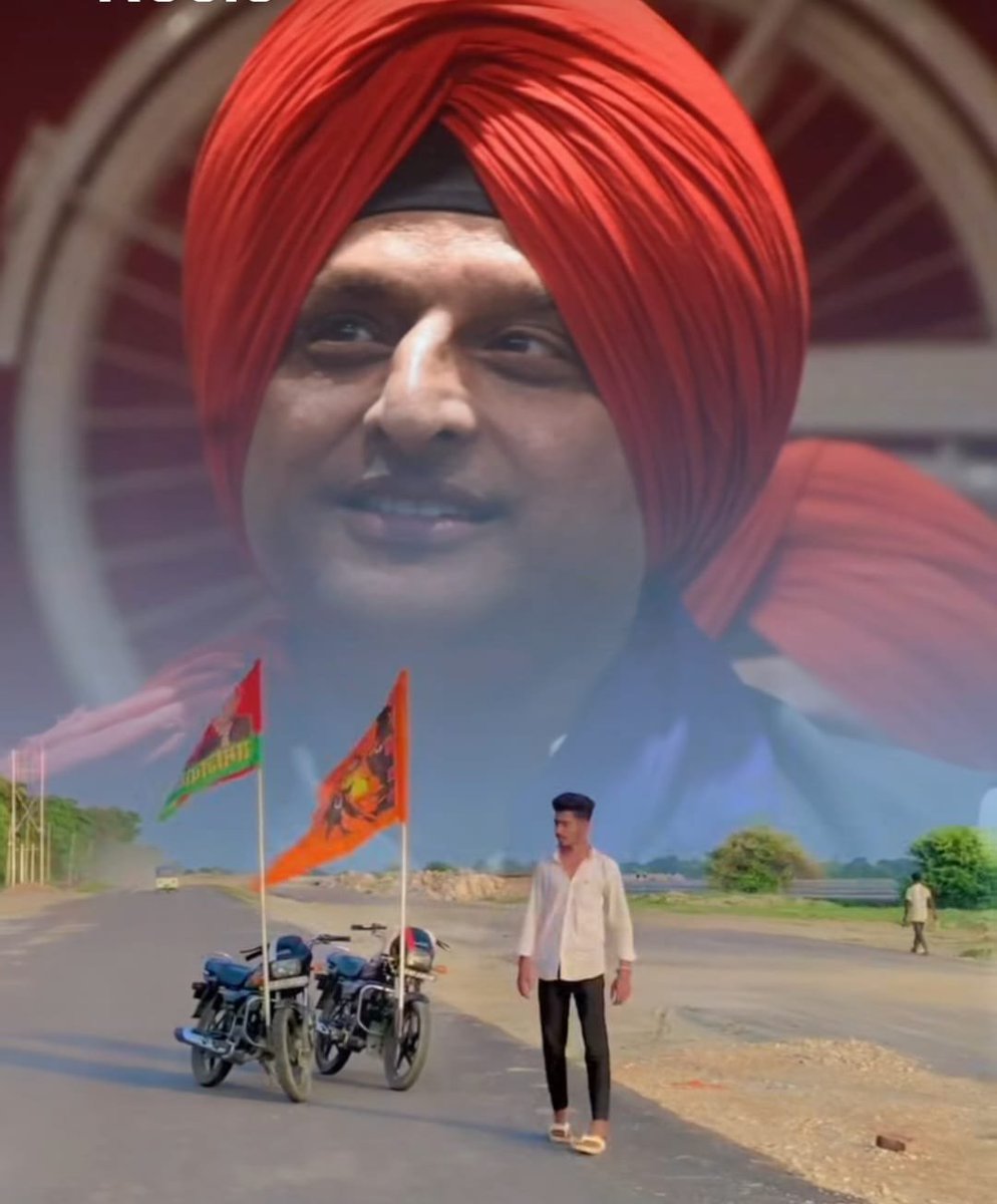 phalhari999's tweet photo. अखिलेश जी अभी विधायक जी के यहाँ चाय पीने चले गए। तो पूरे उत्तर प्रदेश में शोर हो गया। जिस दिन अखिलेश जी, किसी सांसद जी के यहाँ भोजन करने चले जाएंगे। पूरे भारत  में तहलका मच जाएगा। 
वैसे ही लोग PDA के जननायक अखिलेश जी को कह रहे हैं। क्योंकि अखिलेश जी के अंदर प्रेम दया अपनापन हैं। https://t.co/nYlauxOkhS