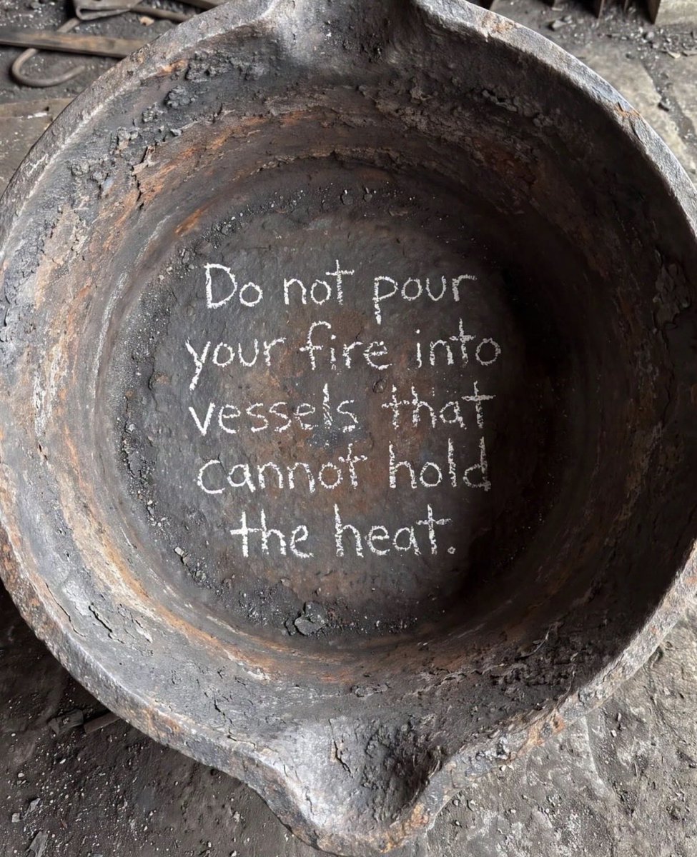 MichelleRooney7's tweet photo. Food for thought.🤔🔥
Happy On-Fire Friday!🔥🔥🔥🔥🔥
#thecomebackcoach #fire #heat #anointing #wisdom #lifecoach #traumacoach https://t.co/Yvr2fZd8jl