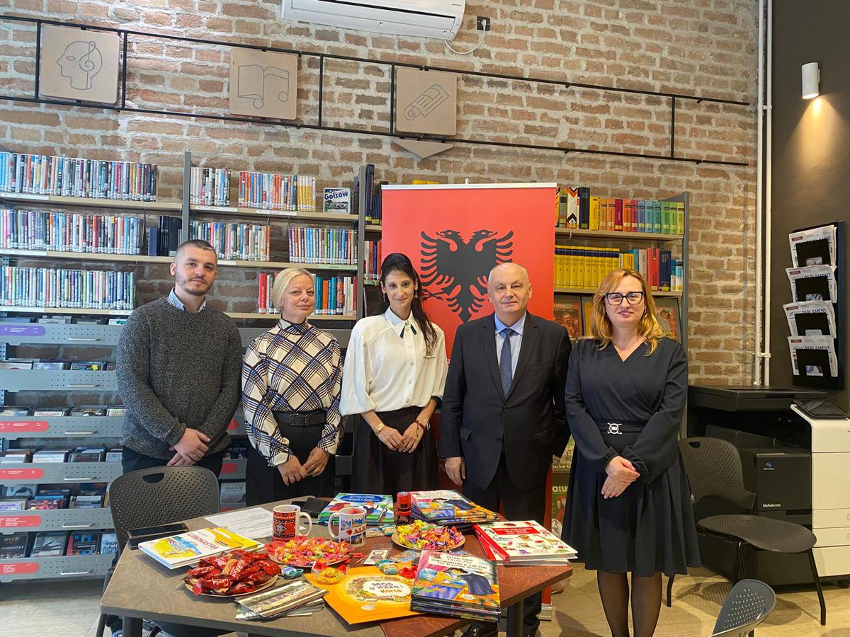 AlEmbassySerbia's tweet photo. The Albanian language was proudly represented today among more than 20 other European languages at the 26th edition of the European Day of Languages in Belgrade. https://t.co/PGuJy7licp