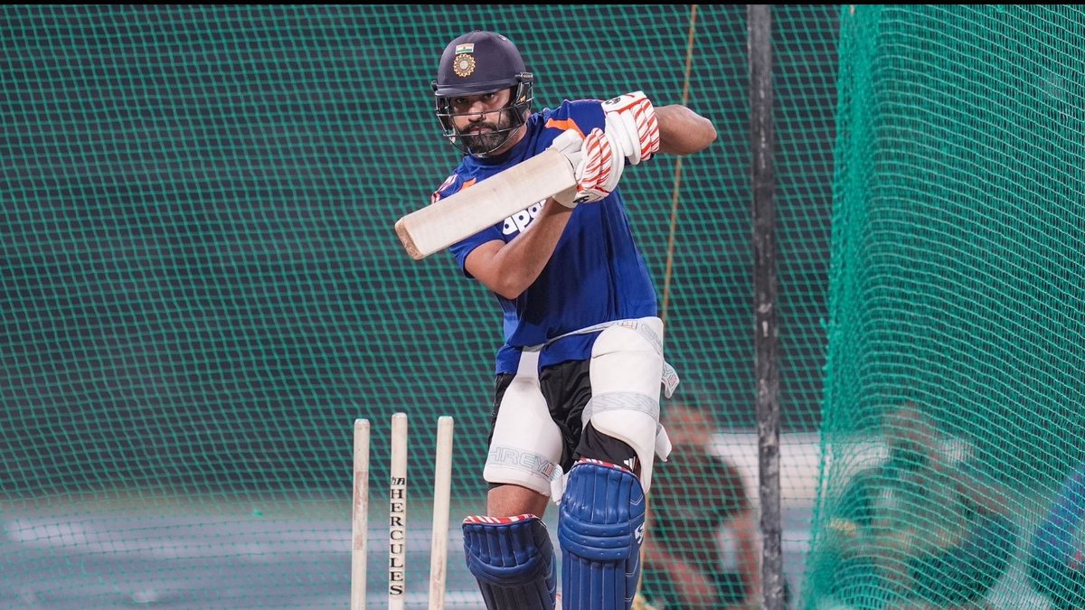 Teamindiacrick's tweet photo. 🚨 ANNOUNCEMENT 🚨

🚨 TEAM INDIA - 1'ST ODI : PLAYING 11 &  NET SESSION UPDATE 🚨

Shubman Gill (C). Rohit Sharma. Virat Kohli. Ruturaj Gaikwad. Yashasvi Jaiswal. KL Rahul (WK). Ravindra Jadeja. Kuldeep Yadav. Mohammed Siraj. Prasidh Krishna. Nitish Kumar Reddy

Shubman Gill & Yashasvi Jaiswal opened the batting in Net 1.

KL Rahul started separately in Net 2, facing throwdowns before pacers.

Ruturaj Gaikwad & Virat Kohli batted together in Net 3 for a long period.

Ruturaj spent most of his session against spin and focused on timing & grounded shots.

Rohit Sharma entered the nets during the final hour.

Dhruv Jurel also batted later in the session.

Kuldeep, Jadeja and Naman Dhir bowled extensively.

Ruturaj and Kohli were constantly rotating strike during their net session.

Ruturaj looked in good touch after returning to the nets with Team India.

The squad eventually gathered for a team huddle before leaving the ground.