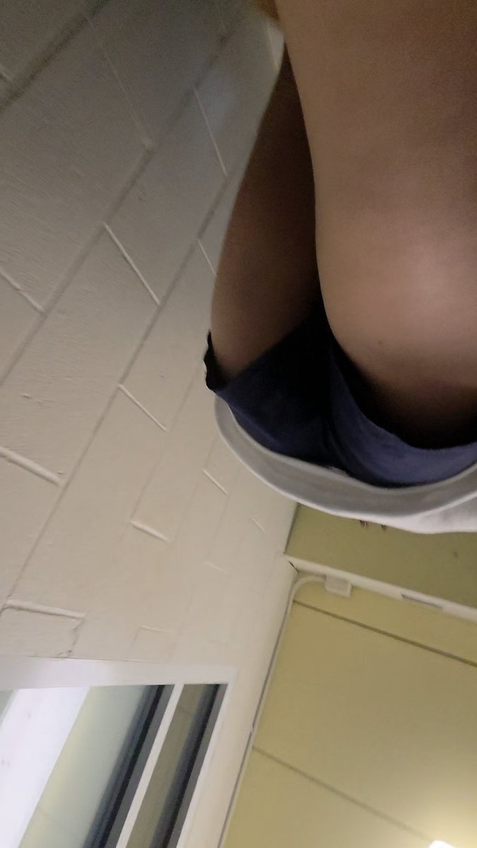Mikeycandid's tweet photo. This sexy little college slut makes me wanna cum so badd

#candid
#upskirt
#creepshot https://t.co/fyesFAR8SE