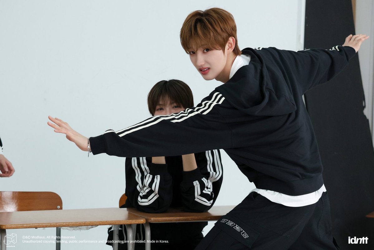 rksmdiy's tweet photo. 뭐지? 내가 악당인 상황?? https://t.co/XGR0XAw5US