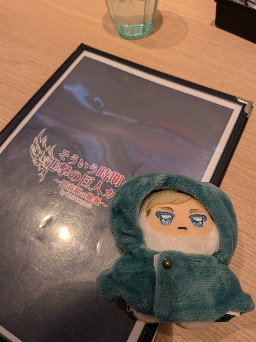 akiayu342's tweet photo. 今日は……1人で迷子になりつつ、
行ってきた！

美味しかった……！
なんか、いいよね入ったら心臓捧げよだって。

夢で1回はテーマパーク的な所で働きたいネ https://t.co/k5wcNoleM8