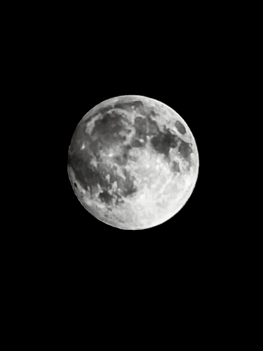 hobbiesstation's tweet photo. 🌔中秋の名月🎑

今日の神奈川県は曇り☁️で明日は雨☔️予報だたけど、観れました😆

2日後(9/27)に満月はコーンムーン🌕
2030年にはまた満月と中秋の名月が同日に🌝 https://t.co/LT4fvne4y5