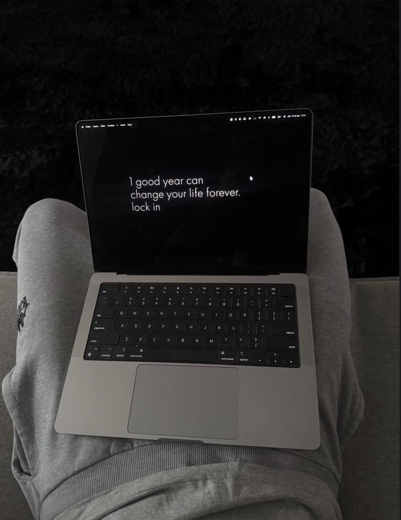 KubeEcho's tweet photo. This weekend, withdraw $20k from your portfolio to test the timing and feel of spending it irl

TGIF https://t.co/3CiunS4O5A