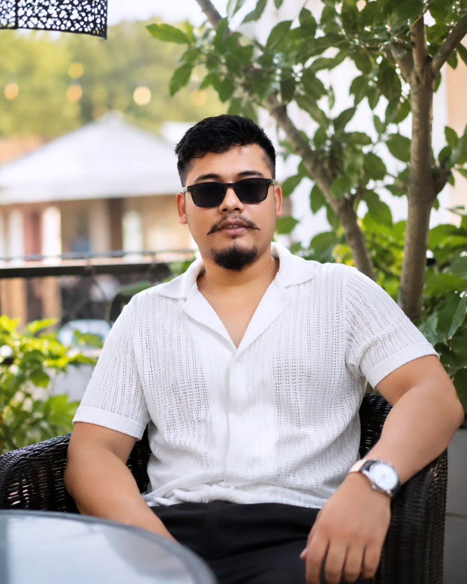 VicentaScogem's tweet photo. পৰিস্থিতি যিয়েই নহওক কিয়, আপোন মানুহবোৰ কাষত থাকিলে নিৰ্ভয়ে যুঁজিব পাৰি। https://t.co/PQ526lAqVM