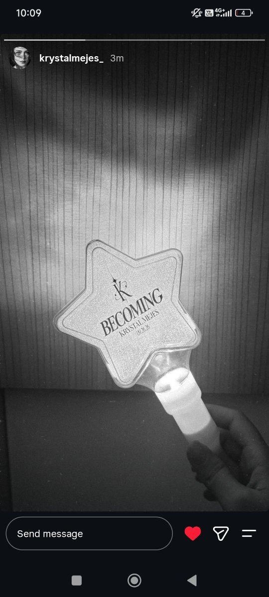 talialater_'s tweet photo. Ready na ba ang lahat para bukas??
OMG!! KITA NYO YANG LIGHTSTICK๐ค๐
#BecomingKrystalMejes https://t.co/fShBU2s2Ak