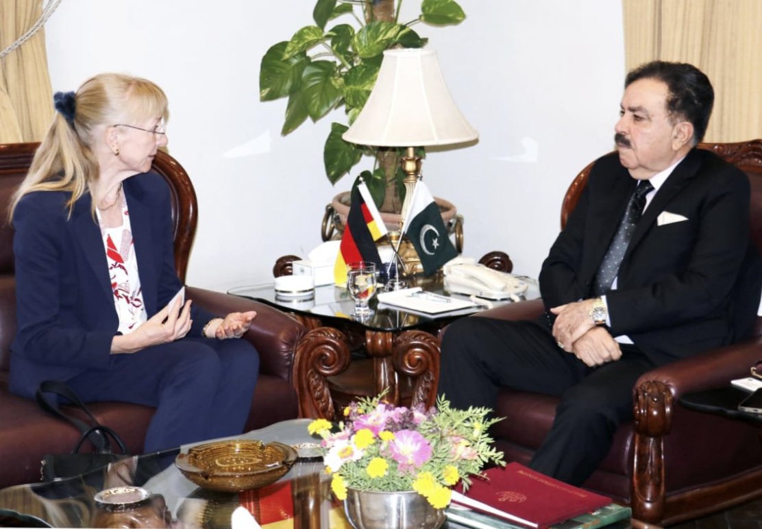 GermanyinPAK's tweet photo. A fruitful meeting with the @Gov_Balochistan Jaffar Khan Mandokhel, exchanging views on strengthening bilateral ties between 🇩🇪&amp; 🇵🇰. 
Grateful for the warm hospitality &amp; constructive discussions on deepening our partnership with #Balochistan

 #PakGermanDosti 🤝 https://t.co/bhLkhJJEsl