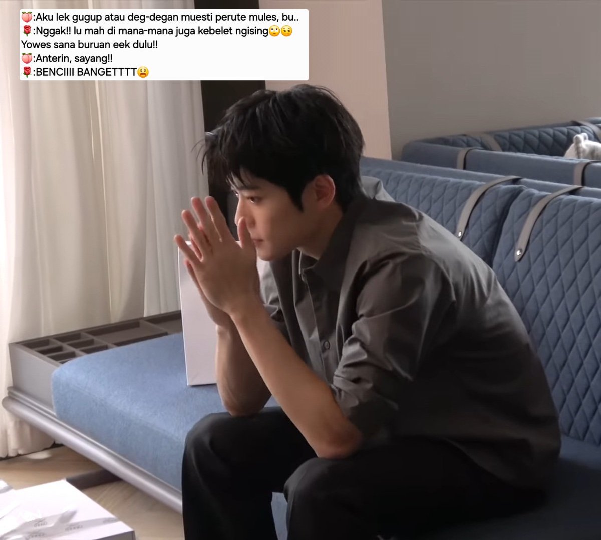 aghjjhyun's tweet photo. 2️⃣👷🏻‍♂️Parents Teaching Day🚧

Sedang menunggu giliran untuk mengajar.
--
🍑:Sayang, perut ku agak sakit deh
🌹:ASTAGAH😇
🍑:Anterin ke toilet yuk.
🌹:Bisa ngisingnya nanti aja Gak?!

Read more ayah mengisi kelas 👇🏻
🔗 https://t.co/TapA7bRah1

(Panjang banget, baca kalau senggang😅) https://t.co/2xQdHGeBMy
