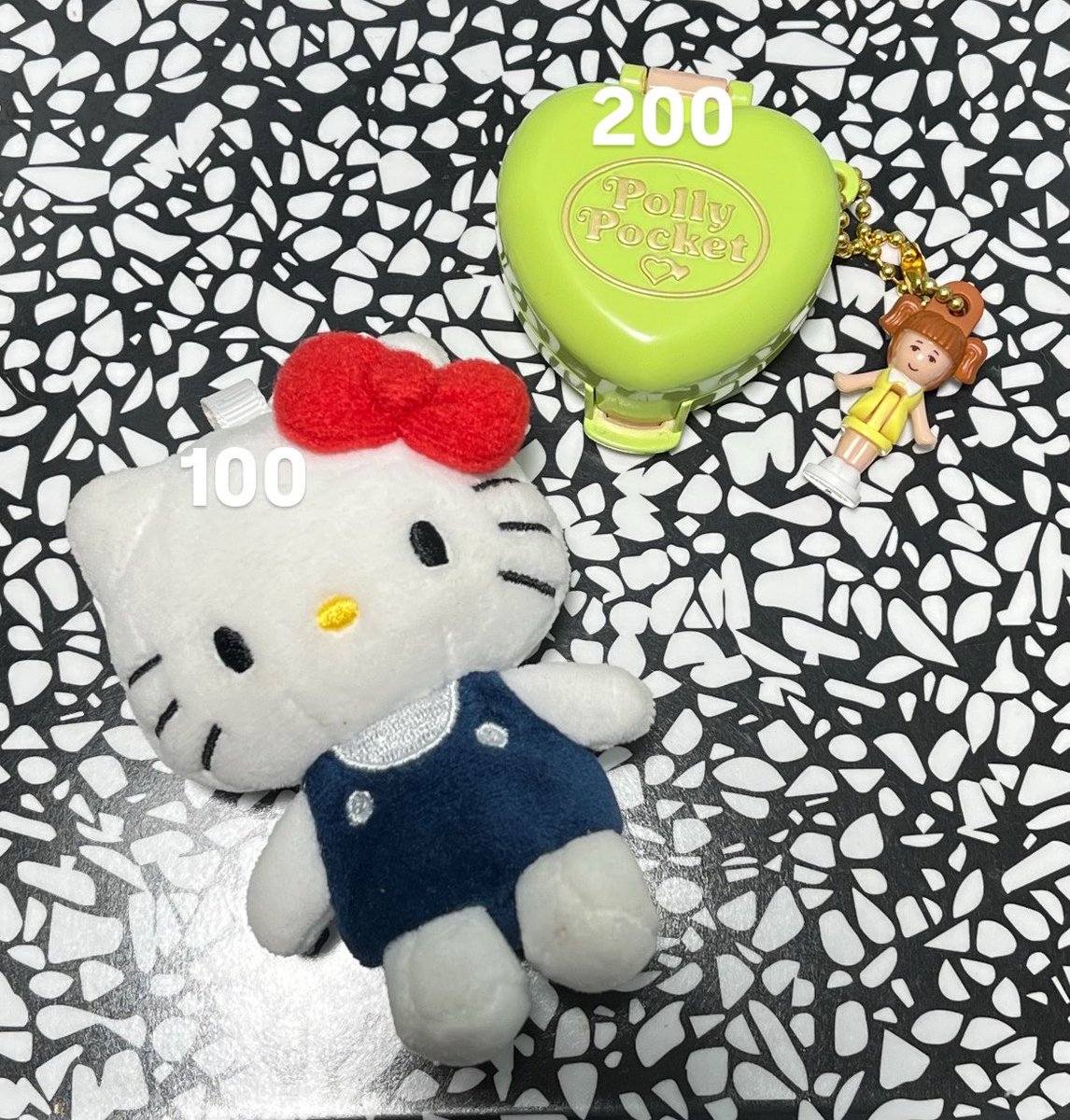rxANiy's tweet photo. ♡ ส่งต่อพวงกุญแจคิตตี้ / Polly pocket♡

- 100 / 200

📦 30฿ (รับคู่ส่งฟรี)

❌ คิตตี้ไม่มีห่วง ไม่เคยออกไปเที่ยว

สนใจทัก dm ได้เลยค่ะ💘
#ตลาดนัดsanrio #ตลาดนัดกาชาปอง https://t.co/3qobxiiNbz