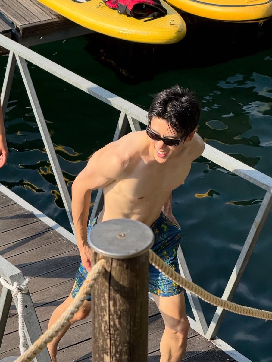 _jjeongjjh's tweet photo. 전역 후에 올라온 잰스타 왤케 좋지 https://t.co/jQDlg8plTT