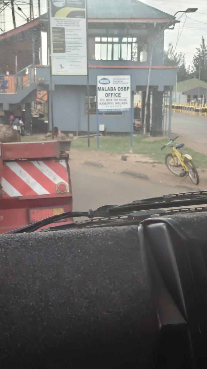 OsoreDerique's tweet photo. Naenda kwa Museveni kidogo, nikirudi ntawaletea goodies https://t.co/kfyZMXfOXz