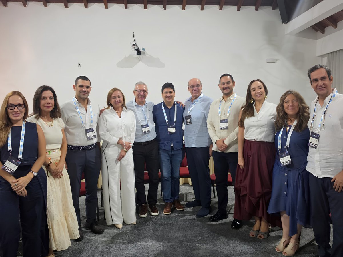 rap_caribe's tweet photo. El Caribe se sentó con @MinEnergiaCo a presentar el Plan Caribe Energético. La propuesta del Caribe construida con todos los actores de la cadena de energía.
Gracias a cada uno de nuestros aliados por hacer parte de este encuentro y de esta construcción colectiva. 🙌⚡️ https://t.co/zA1O9eiIe2