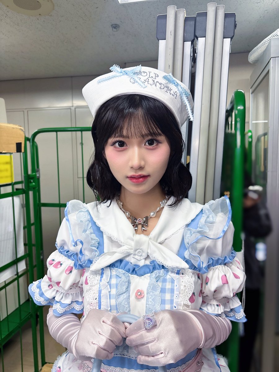 miyu_izawa_2525's tweet photo. Malymoon Halloween Fashion Show 2026❤︎
ありがとうございました💎✨️

ストロベリーミルクギンガムメイドで、
ステージを歩かせていただきましたっ🐮🩵
帽子もアクセントになっていて、
とーーってもかわいい(т т)♡

夢のような経験をさせていただけて、
感謝の気持ちでいっぱいです🥰
#マリームーンHFS2026 #PECHE #HKT48