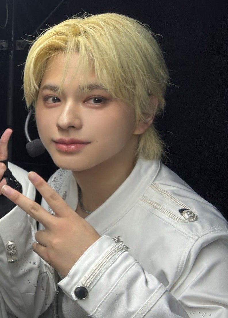 nishslvee's tweet photo. now he looks even more like a pão de queijo https://t.co/q3JOM2QUkI
