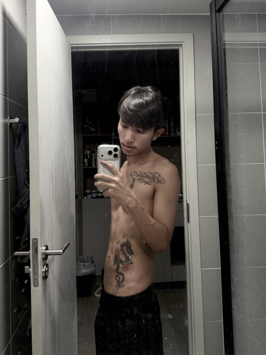 oishi1616275's tweet photo. อากาศแบบนี้ทำไรดี🙂‍↕️ https://t.co/lkEQ2qaJKs