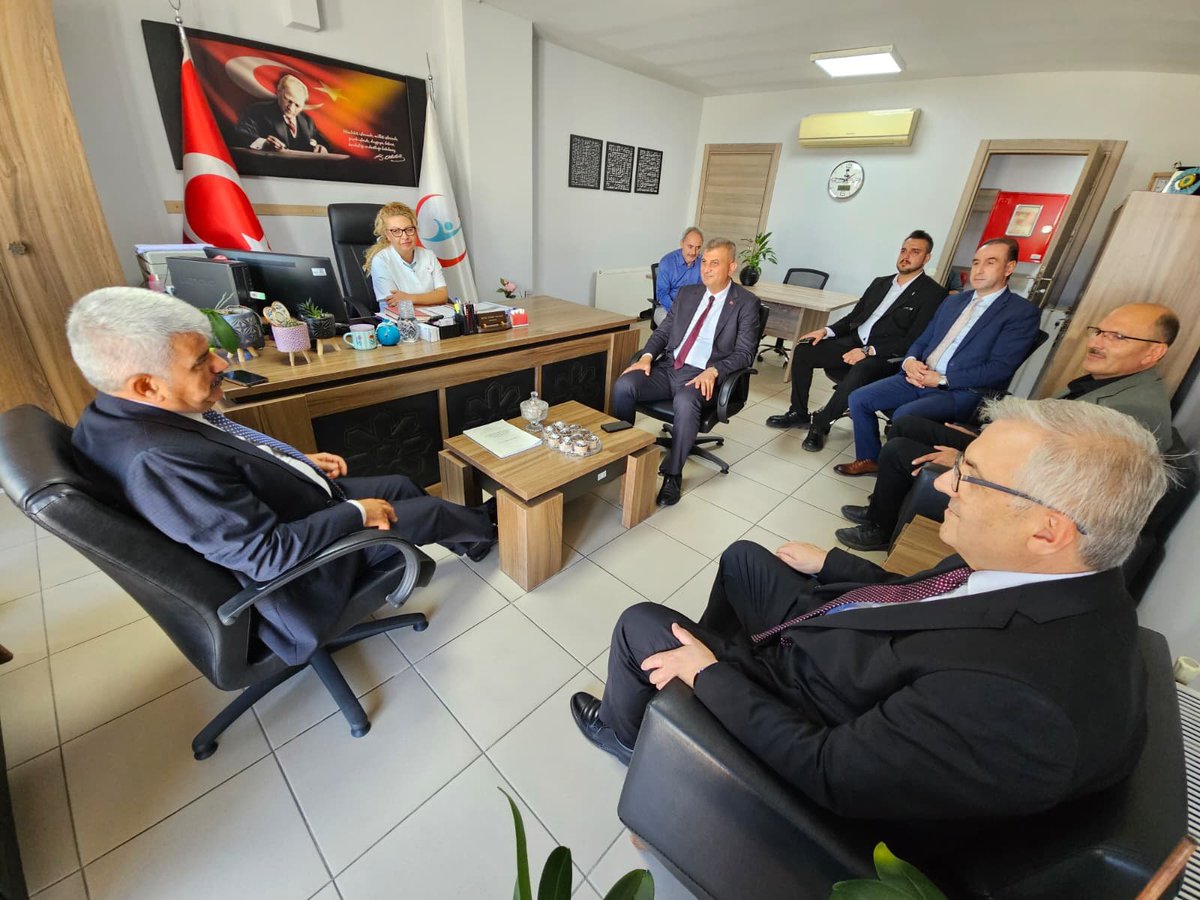ProfDrHulagu's tweet photo. 📍 Gölcük

Gölcük Belediye Başkanımız Av. Ali Yıldırım Sezer, İl Sağlık Müdürümüz Op. Dr. Yüksel Pehlevan, AK Parti Gölcük İlçe Başkanımız Kemal Yavuz ve Gölcük İlçe Sağlık Müdürümüz Dr. Mustafa Serkan Şenel ile birlikte Gölcük Ağız ve Diş Sağlığı Merkezimizi ziyaret ettik.

Başhekimimiz Dt. Betül Gümen Helvacı ve merkez yönetimimizden sunulan ağız ve diş sağlığı hizmetleri ile devam eden çalışmalar hakkında bilgi aldık. Sağlık çalışanlarımızla bir araya gelerek özverili çalışmaları dolayısıyla kendilerine teşekkür ettik.

Hemşehrilerimizin nitelikli sağlık hizmetlerine daha kolay ulaşabilmesi için çalışmalarımızı kararlılıkla sürdürüyoruz. 🇹🇷