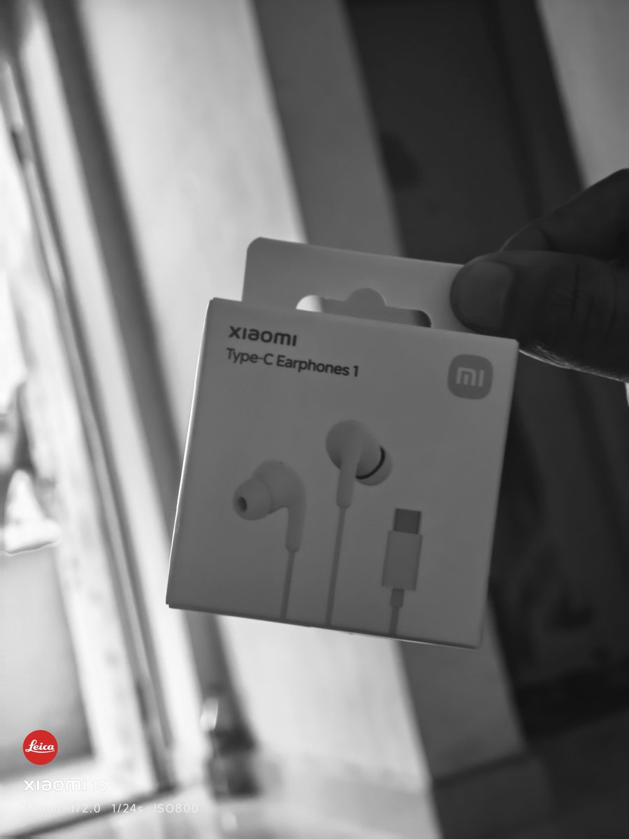 surajwable's tweet photo. 🎁 #GIVEAWAY TIME! 🎧
I’m giving away 1 Xiaomi Type-C Earphones to one lucky winner!❤️
How to enter:
1️⃣ Follow me
2️⃣ Like + Repost this post
3️⃣ Tag 3 friends who use or need Type-C/wired earphones
1 random winner will be announced here + contacted via DM.
#Giveaway #techgadget https://t.co/d1Mktw6JXz
