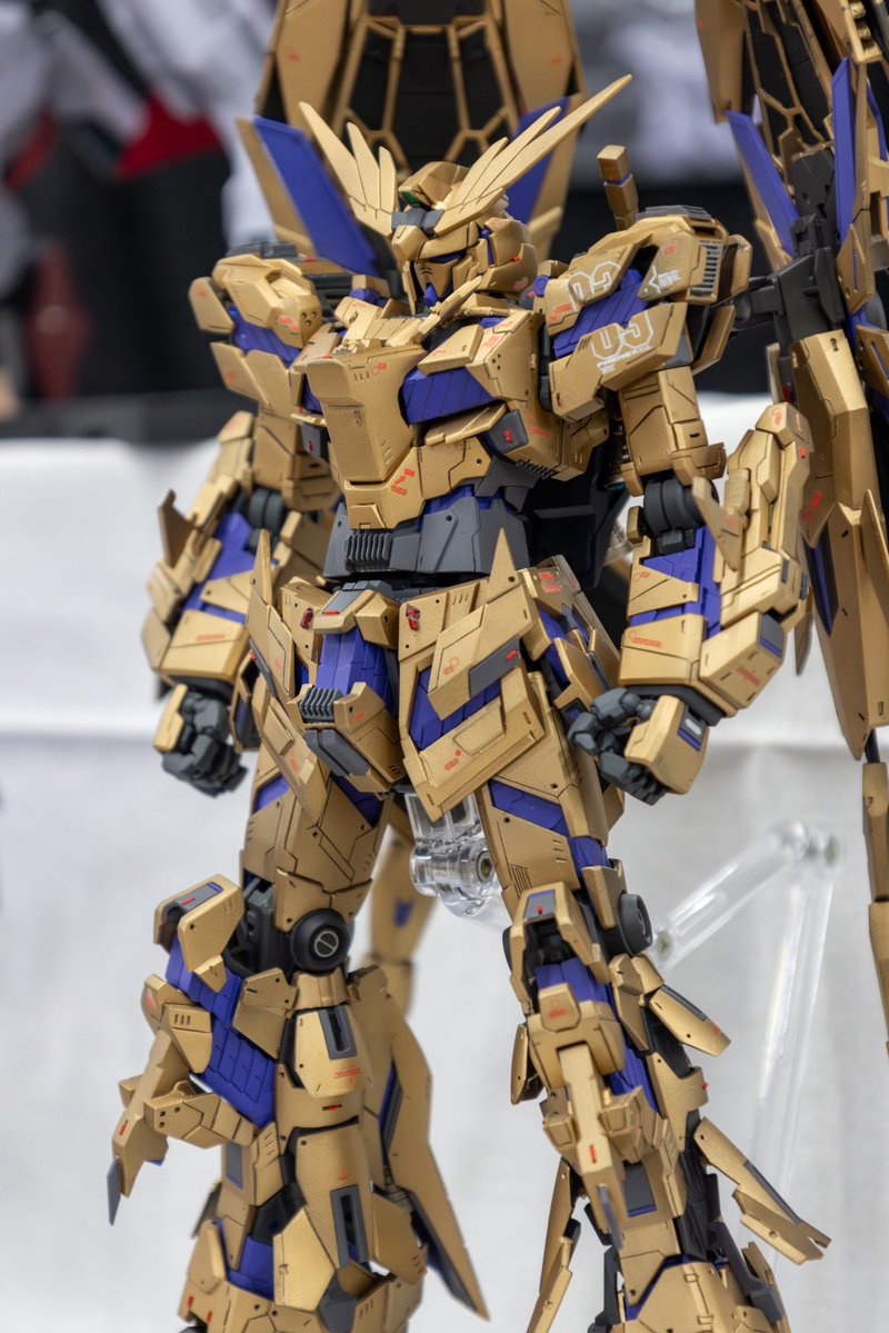 helnia_com's tweet photo. どんな金を使ったのかとお声がありましたのでご紹介
ガイアカラーから発売されているリアルブラスゴールド赤金を使用しております
特徴は100%真鍮粉
意図的に青サビを発生させることも可能！
ただし封開けて長期保管するともちろん錆びます🙄
少し高いですが一本あればフェネクス塗るには十分です https://t.co/McUekONqqP