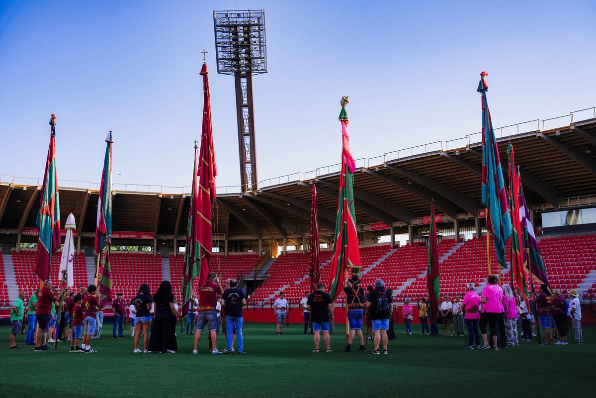 CyDLeonesa's tweet photo. 🚩 Mañana viviremos un momento muy especial… ¡Tendremos a los pendones leoneses en el Reino!

¡Viva León! ¡Viva San Froilán! 🦁🆑

#AúpaCultu | #ParteDeMí https://t.co/bSzWvKTD16