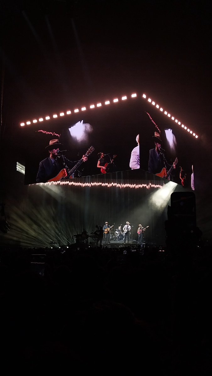 patronusblue_'s tweet photo. Morat en una palabra? Lo mejor que me pasó en la vida después de ser mamá https://t.co/DTN5XVBLio