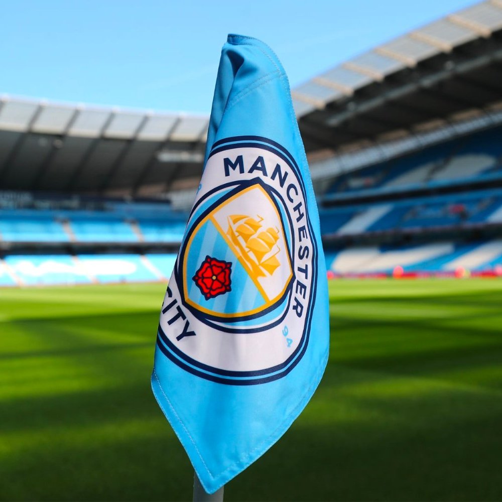 CityzensIDN's tweet photo. 🚨 BREAKING NEWS: Manchester City dinyatakan bersalah atas hampir semua tuduhan terkait pelanggaran regulasi keuangan Premier League.

Manchester City diperkirakan akan mengajukan banding terhadap putusan yang dikeluarkan oleh komisi independen. Sanksi belum ditentukan, proses masih berlangsung .

📝: @David_Ornstein