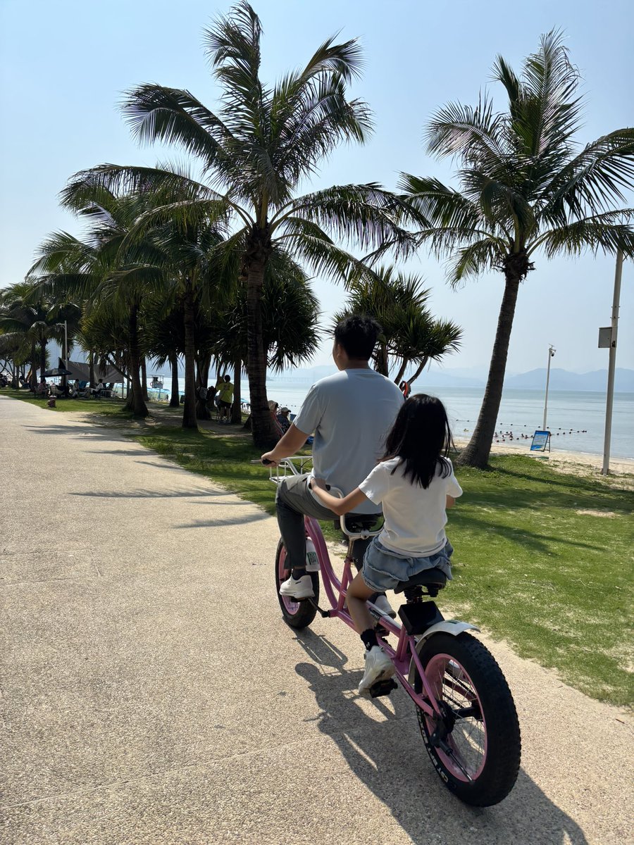 JaceX90's tweet photo. 职业成就的边际价值会下降，而亲密关系具有极强的时间不可逆性。

错过了孩子的成长就再也追不回来了。

大家中秋节快乐，多陪陪家人哈。 https://t.co/FSjWoHZ4r5