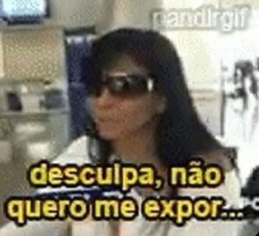 kmilla1996's tweet photo. voltei pra casa ontem e hoje fui abri a bolsa e tinha um copo americano lá dentro https://t.co/roBbCVWprZ