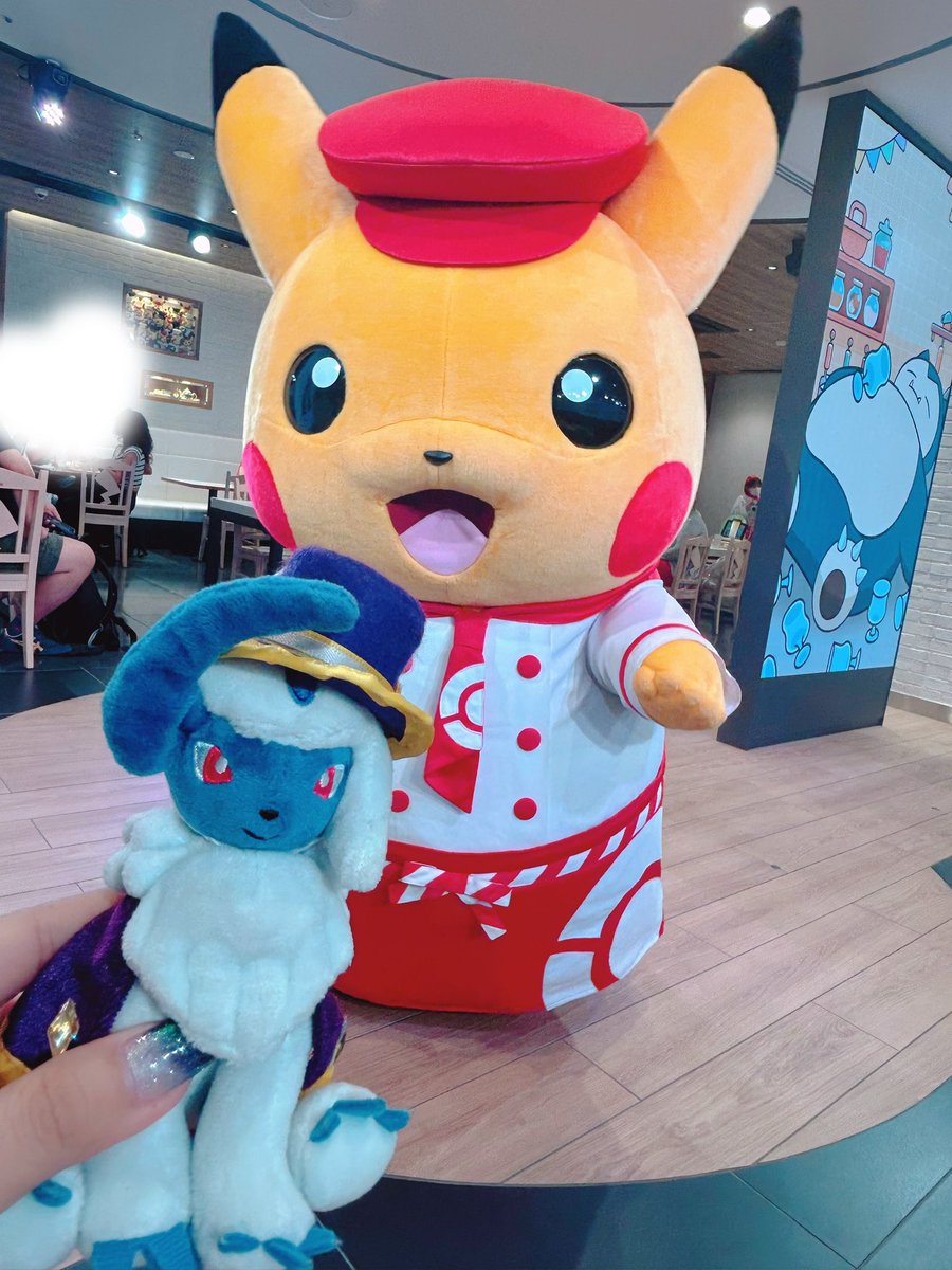 zarnk359's tweet photo. リニューアル後のポケモンカフェ行ってきた〜！！
ポットデスとヤバチャの紅茶が奇跡的にアブソルのお洋服とマッチしててとても可愛い🫖
ピカチュウも特等席で見れて☺️ https://t.co/UQmkZp2P9L