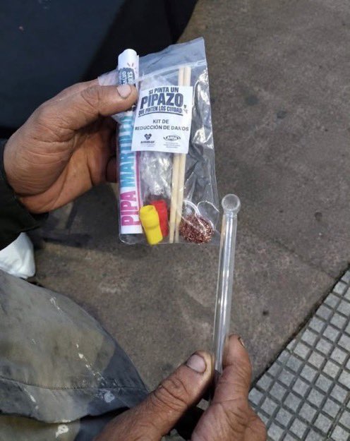 Tendencias_Argy's tweet photo. “EL PERONISMO RESUMIDO”

Porque en la olla popular del “Sindicato de Trabajadorxs Sexuales” te dan un kit con pipas para drogarte y preservativos. https://t.co/6LaAagBlDl