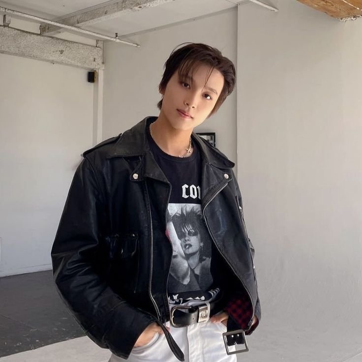 chIorido's tweet photo. haechan - leatherback sea turtle
fun fact - these can measure sunlight through their skulls!!! https://t.co/tTysc7IVYB