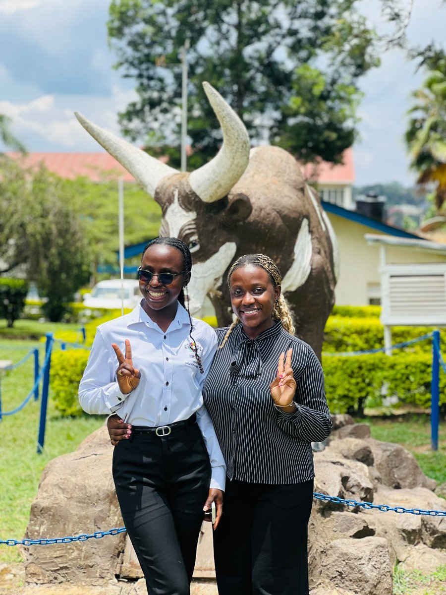 PKabahinda's tweet photo. Today a team from @mbupsa at MUST visited Mbarara High School/ the Kraal / Bulls empire to talk about the Diversity of the Pharmacy Profession and mentor the young scientists.
In celebration of World Pharmacists day https://t.co/wu1Ucmv8Qa