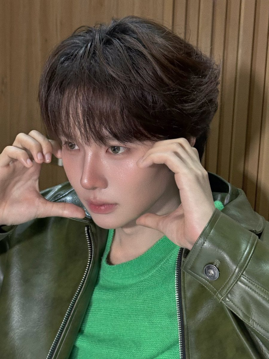 Thanatopmakeup's tweet photo. ตกใจหมดมากอดเยยยย @nampingnapat 💚

NP WITH D7 PREMIUM
#D7TasteOfPremiumXNamping
#nampingster #thanatopmakeup https://t.co/DVP08GfE3o