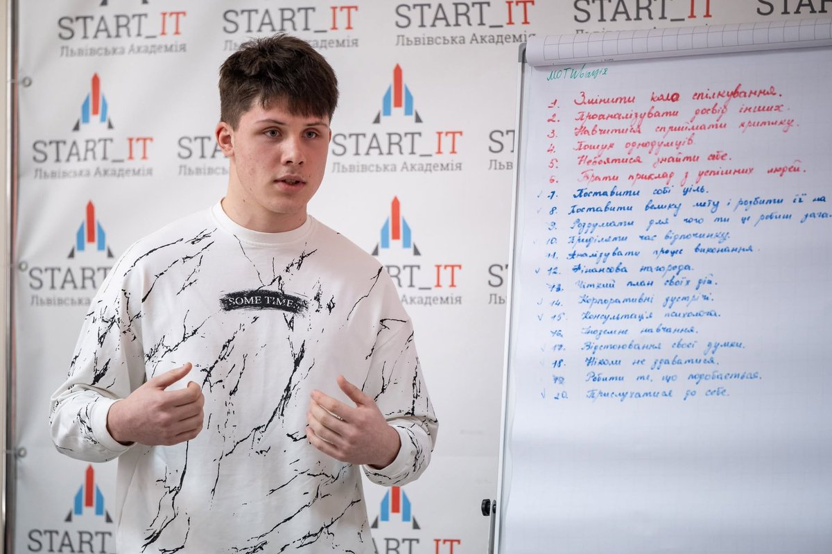 Lviv_Start_IT's tweet photo. Наші діти вже живуть у світі ШІ. Тож питання не в тому, дозволяти чи ні ним користуватися, а чого ми маємо навчити дітей у новій реальності
https://t.co/I6Q4UJgTYQ https://t.co/5qfbH6l1D4