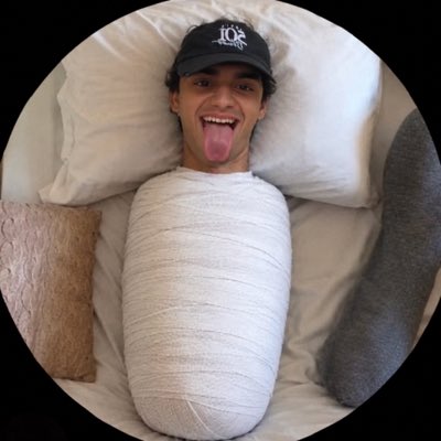 salariominimo99's tweet photo. #NovaFotoDePerfil #rebranding https://t.co/2Gg9HOAjnd