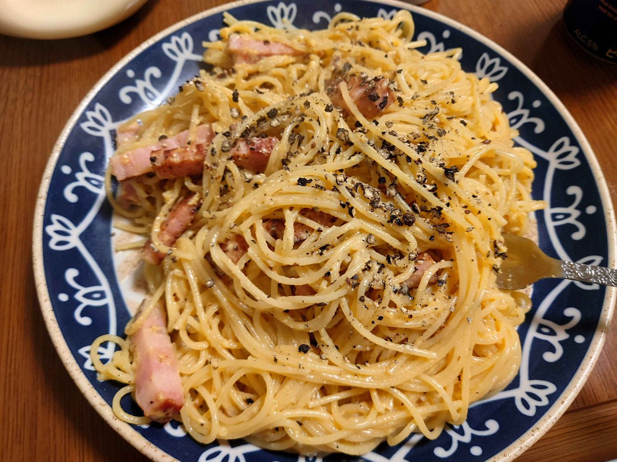 Sayuu_uta's tweet photo. オフ会の飯 https://t.co/Xd0l2HyMND