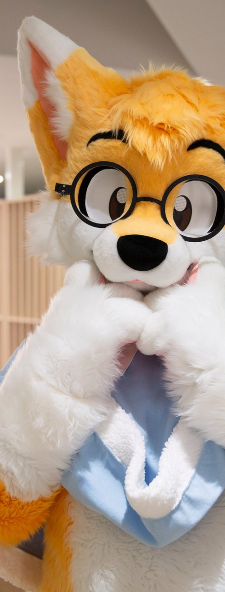 YapsFox's tweet photo. “Be Soft~ 🐾
Be Happy 💛
Be Bright ☀️
Be You~!” 🌟

Happy #FursuitFriday~!  

📸: @ShujjaWuff 
🪡: @kukuGummyShark 

#fursuit #foxyFriday #toony https://t.co/KotfVlKiFf