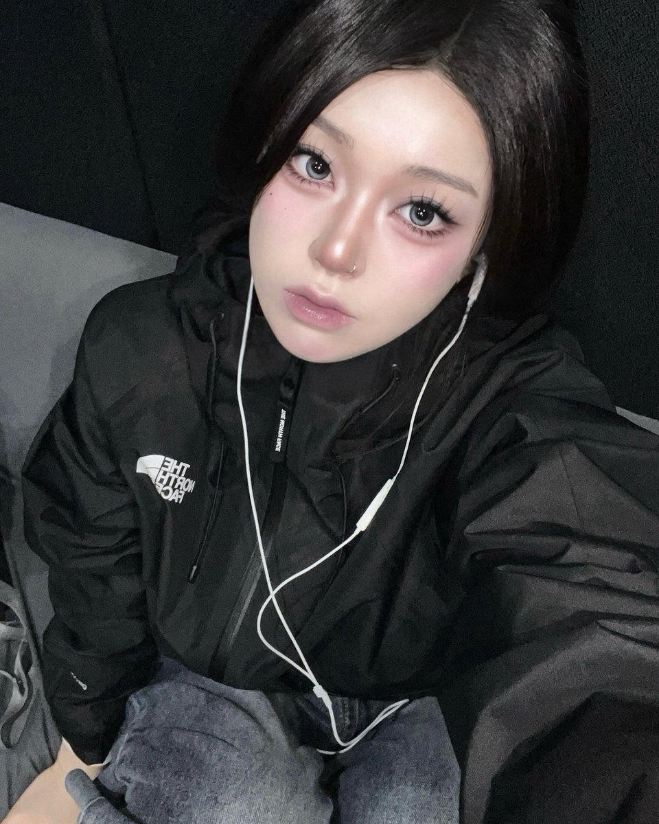 yooungeee's tweet photo. 오렌즈랑 렌즈미 추석 세일 기념 
10년동안 컬러렌즈 낀 여자의 렌즈 추천 타래 

+ 재재재구매한 제품부터 절대 안사는 제품까지 https://t.co/gVckLMnZ4C