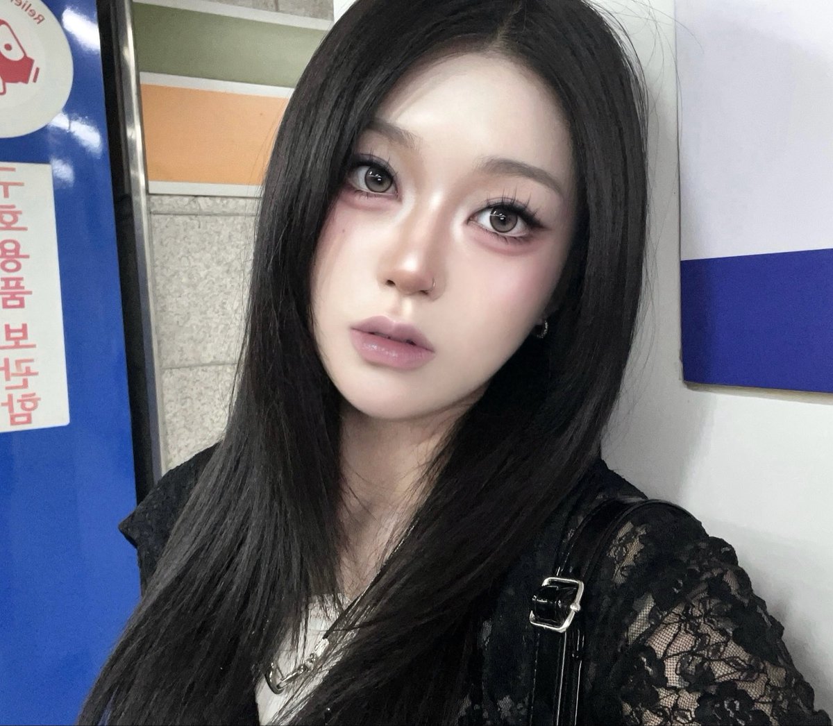 yooungeee's tweet photo. 오렌즈랑 렌즈미 추석 세일 기념 
10년동안 컬러렌즈 낀 여자의 렌즈 추천 타래 

+ 재재재구매한 제품부터 절대 안사는 제품까지 https://t.co/gVckLMnZ4C