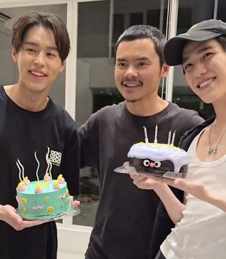 bkpphome's tweet photo. คีพคู่สาขาไทย                    คีพคู่สาขาต่างประเทศ https://t.co/VFOb7aDcm4