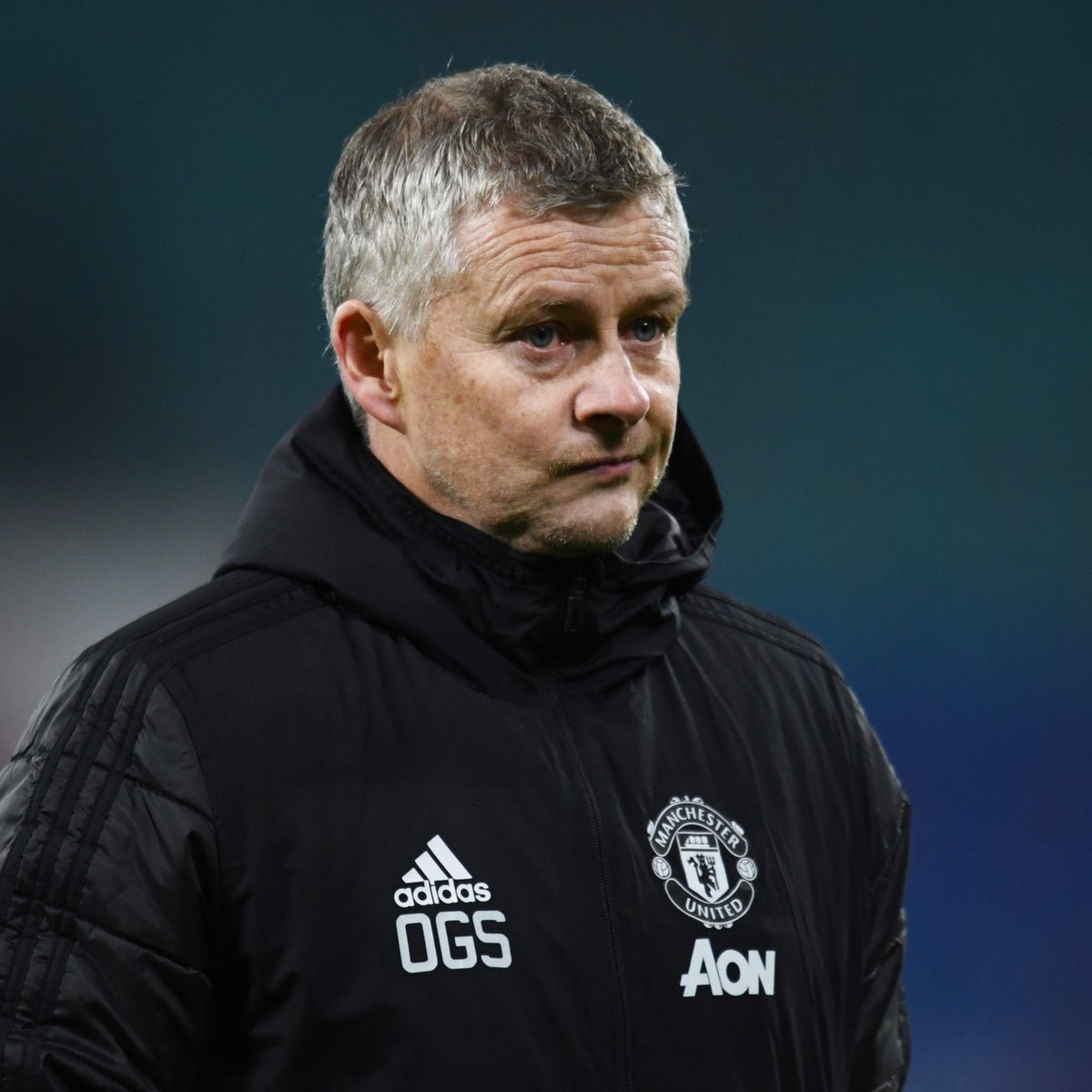 FullTimeX_'s tweet photo. 🚨🗣 Sir Alex Ferguson on what will do if Manchester city is strip off of the premier league trophies:

"If they announce that Ole Gunnar Solskjær won the league, I will travel to where he is staying now, bring him back and fix a day to celebrate him with the trophy at old Trafford"

"He did everything he could, he gave his best to this club"