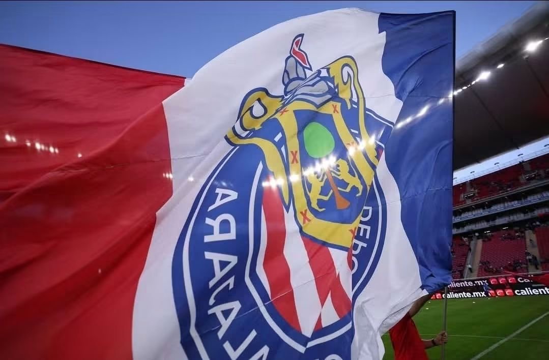 Roberto98685541's tweet photo. La sonrisa es mía pero el motivo eres tu @Chivas ! Hasta cuando no salen las cosas... 💪🏻🇨🇵🇨🇵🤩🔥🐐⚽️ https://t.co/P7PfhCTB0f