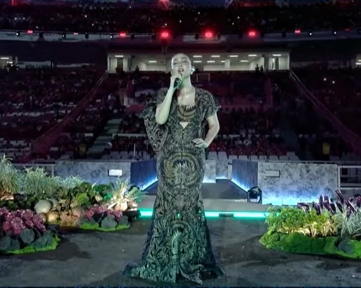 AgnezmoHugeFans's tweet photo. AGNEZ MO performing at the FIFA ASEAN Cup 2026 halftime show ✨ https://t.co/hbiWK2OtEc